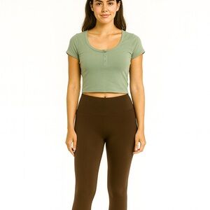 Hollister Size Small Green Ribbed Baby Tee Size Small